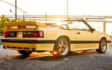 Ford-Mustang-1989-Convertible-2