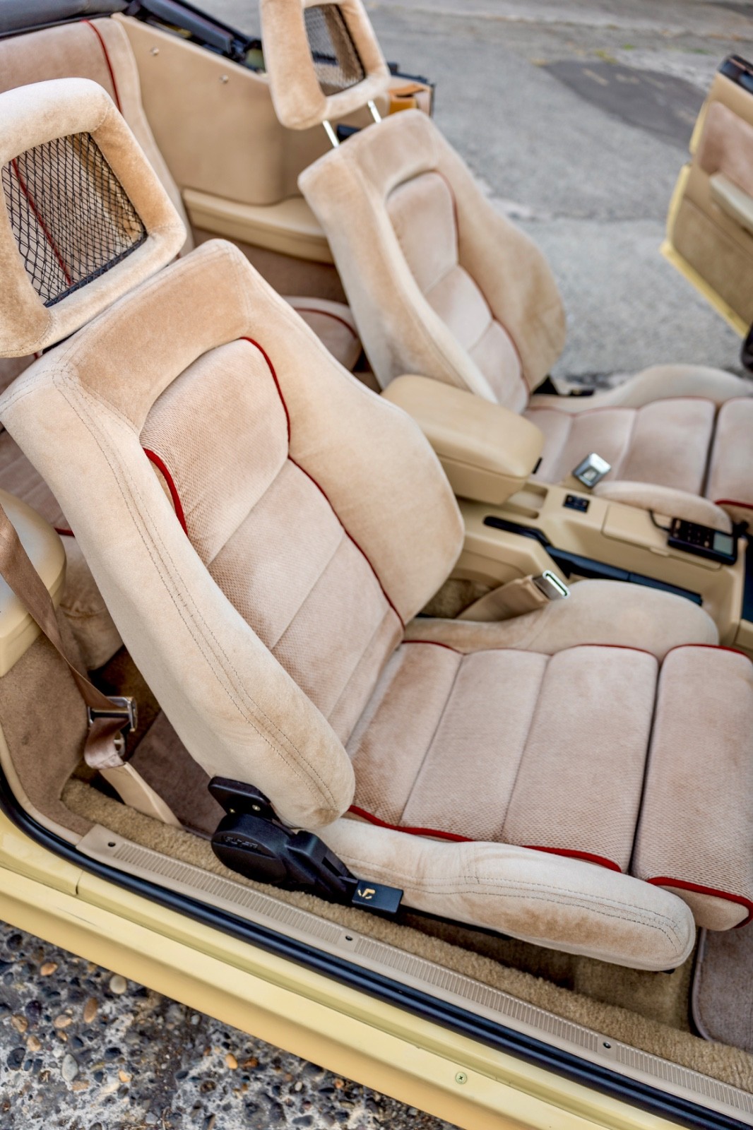Ford-Mustang-1989-Convertible-22