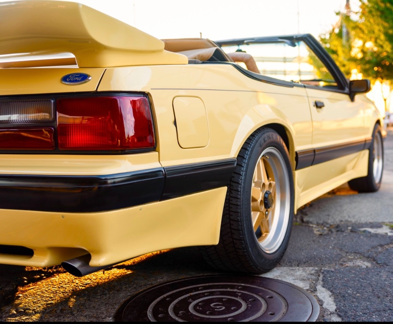 Ford-Mustang-1989-Convertible-3