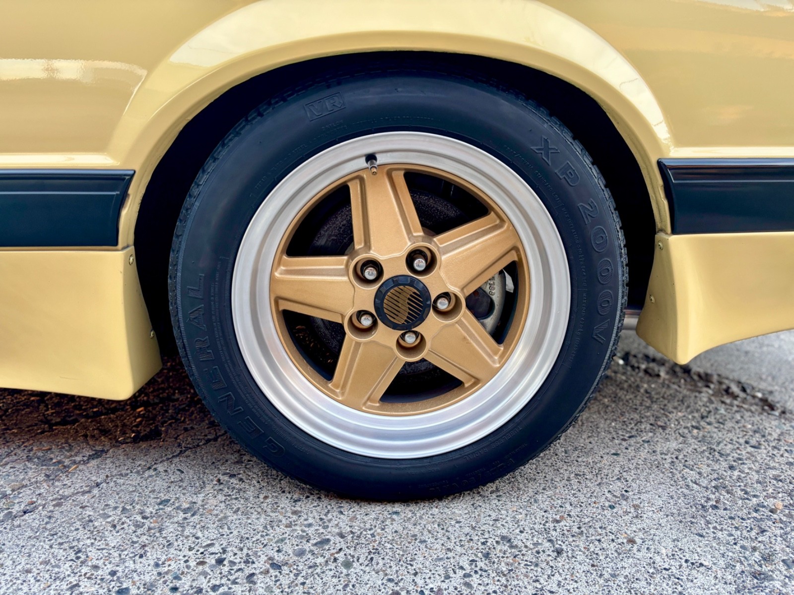 Ford-Mustang-1989-Convertible-39