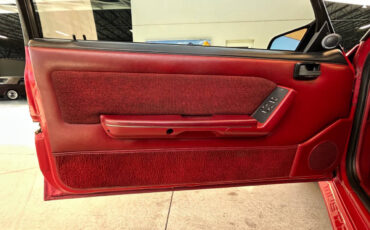Ford-Mustang-1989-Hatchback-22