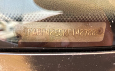 Ford-Mustang-1989-Hatchback-33