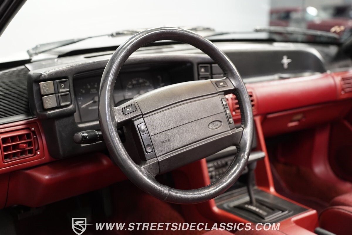 Ford-Mustang-1990-Convertible-35