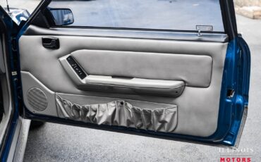 Ford-Mustang-1990-Hatchback-35