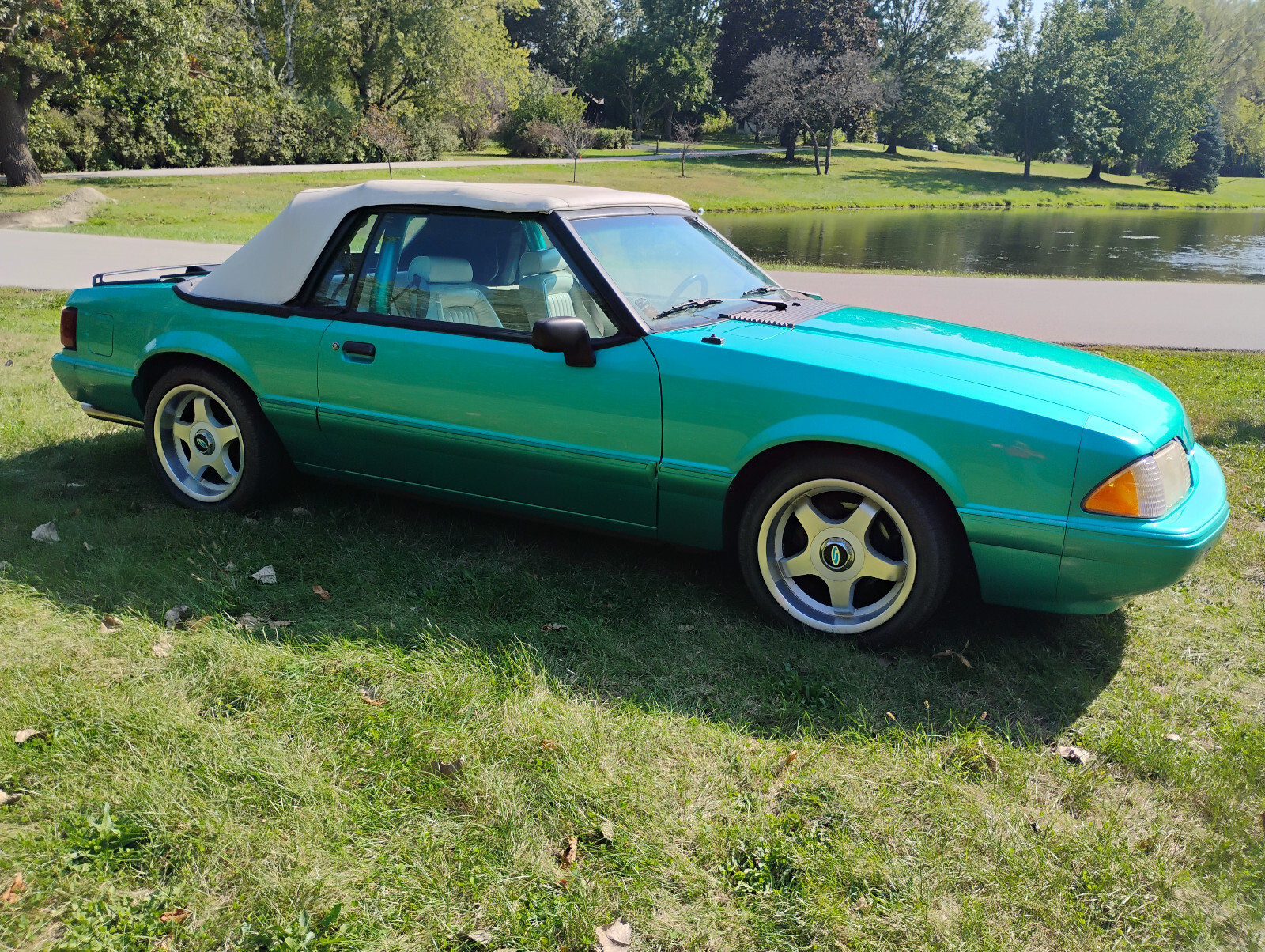 Ford-Mustang-1992-Convertible