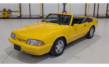 Ford-Mustang-1993-Canary-Yellow-Black