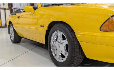 Ford-Mustang-1993-Canary-Yellow-Black-51