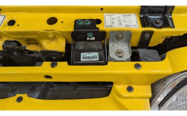 Ford-Mustang-1993-Canary-Yellow-Black-54
