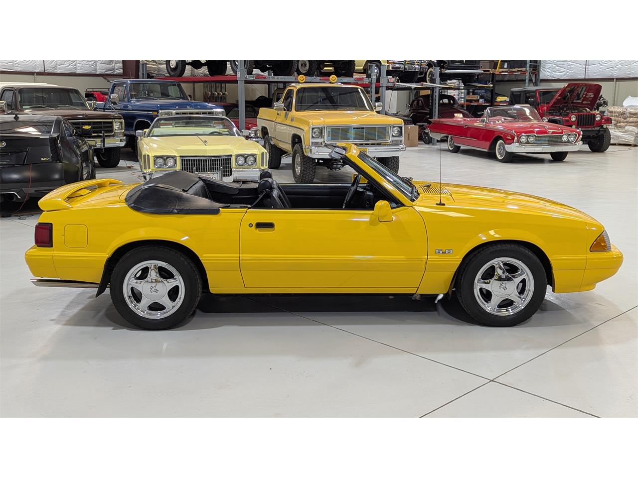Ford-Mustang-1993-Canary-Yellow-Black-9