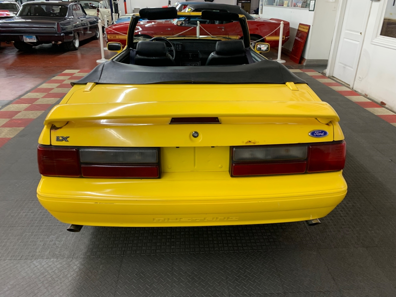 Ford-Mustang-1993-Convertible-12