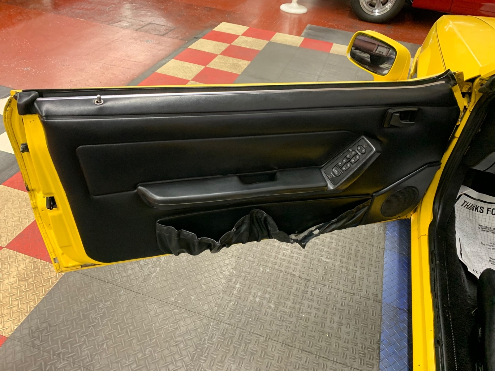 Ford-Mustang-1993-Convertible-18
