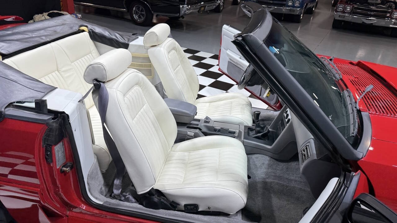 Ford-Mustang-1993-Convertible-3