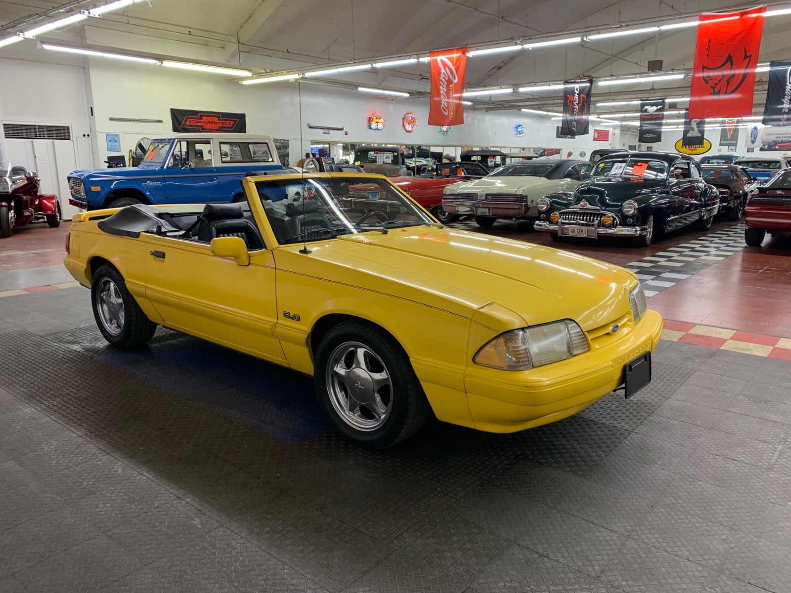 Ford-Mustang-1993-Convertible-9