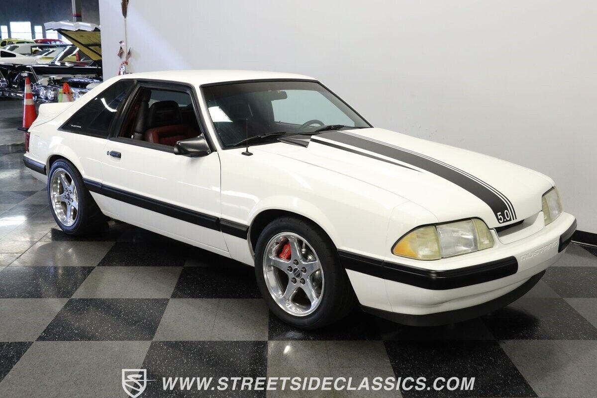 Ford-Mustang-1993-Hatchback-13
