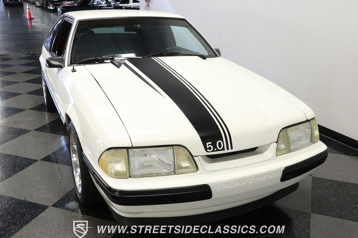 Ford-Mustang-1993-Hatchback-14