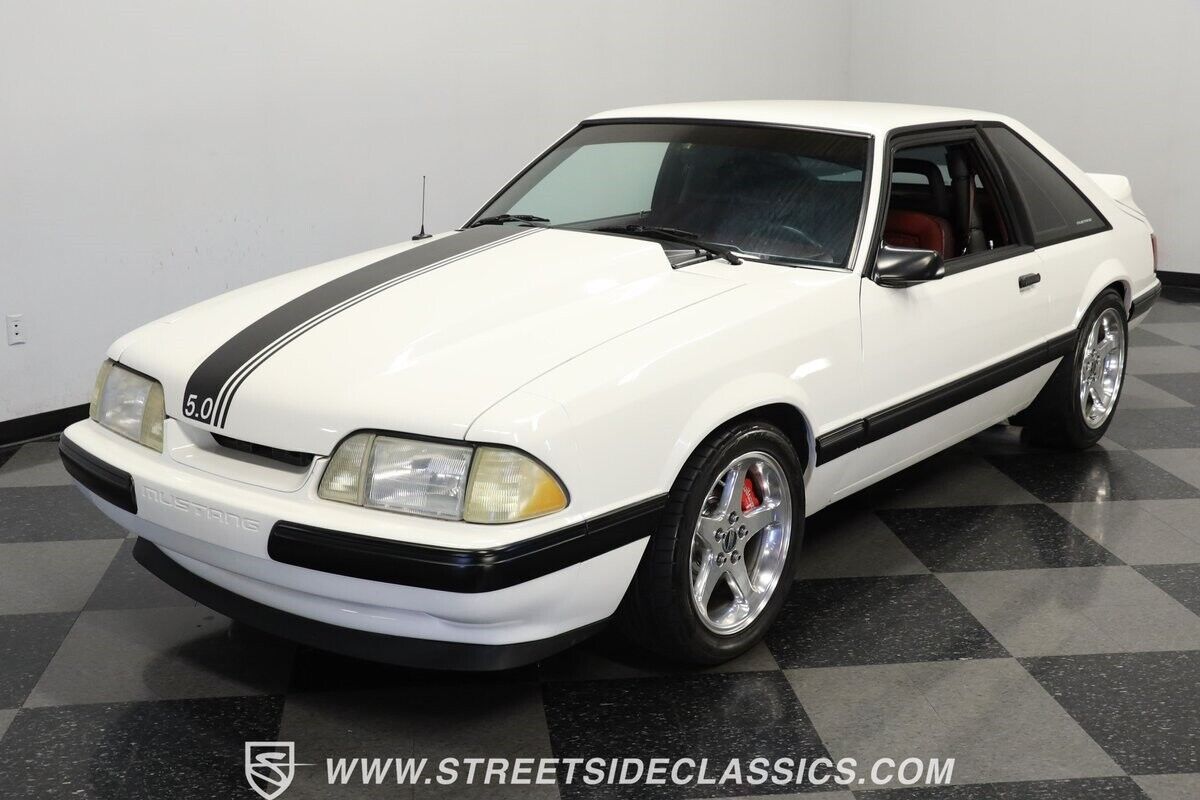 Ford-Mustang-1993-Hatchback-17