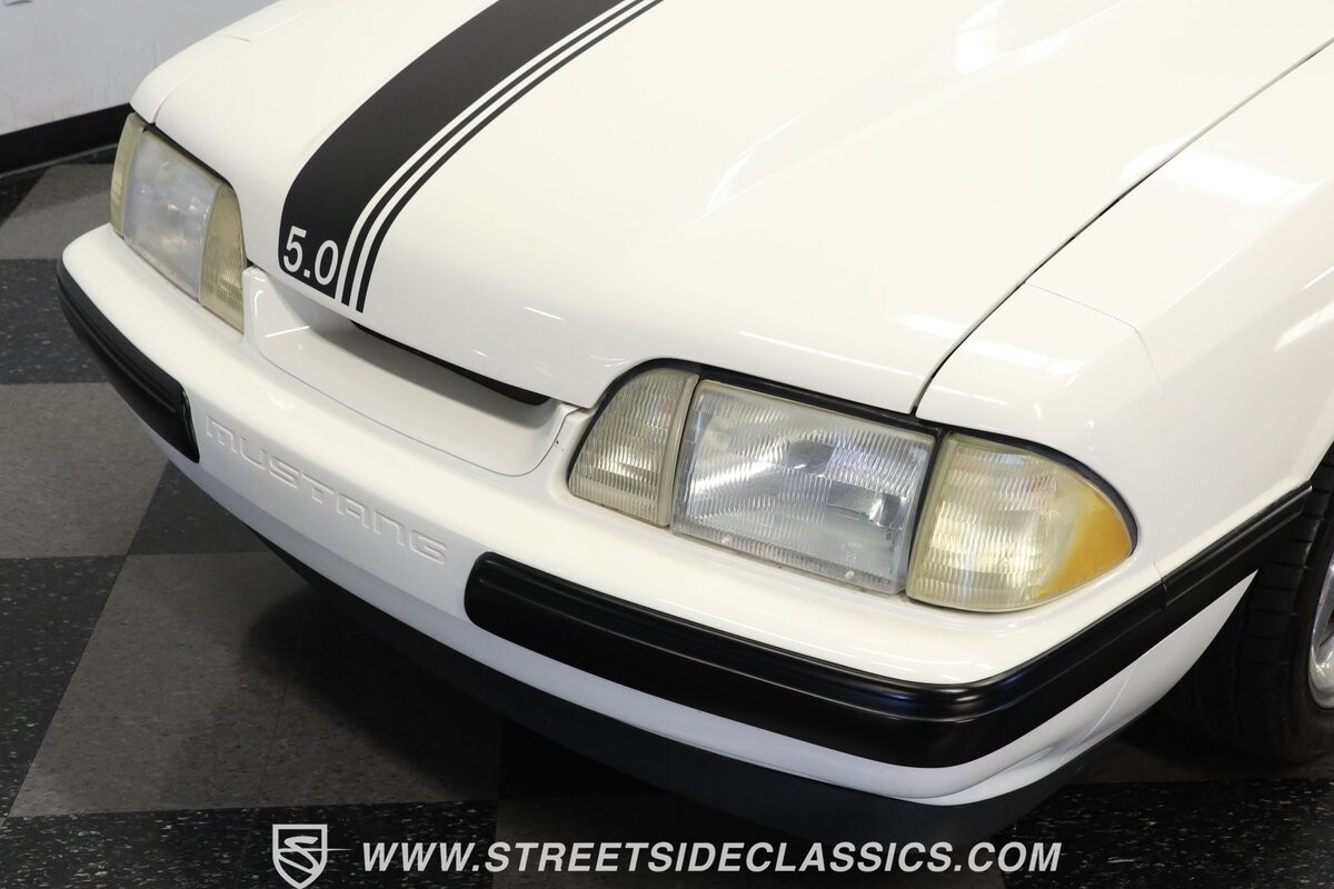 Ford-Mustang-1993-Hatchback-18