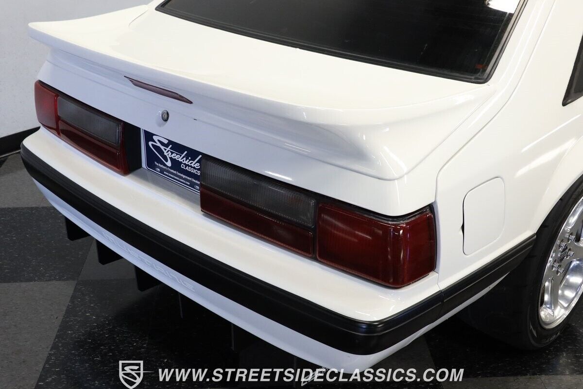 Ford-Mustang-1993-Hatchback-24