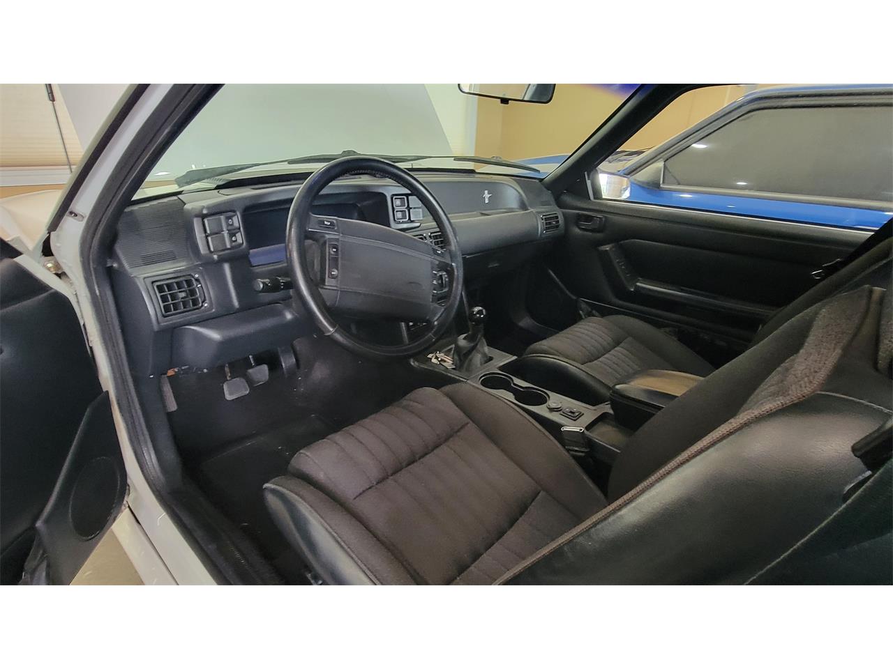 Ford-Mustang-1993-White-Black-23