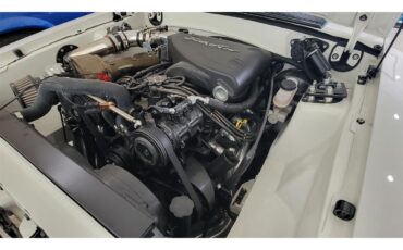 Ford-Mustang-1993-White-Black-28
