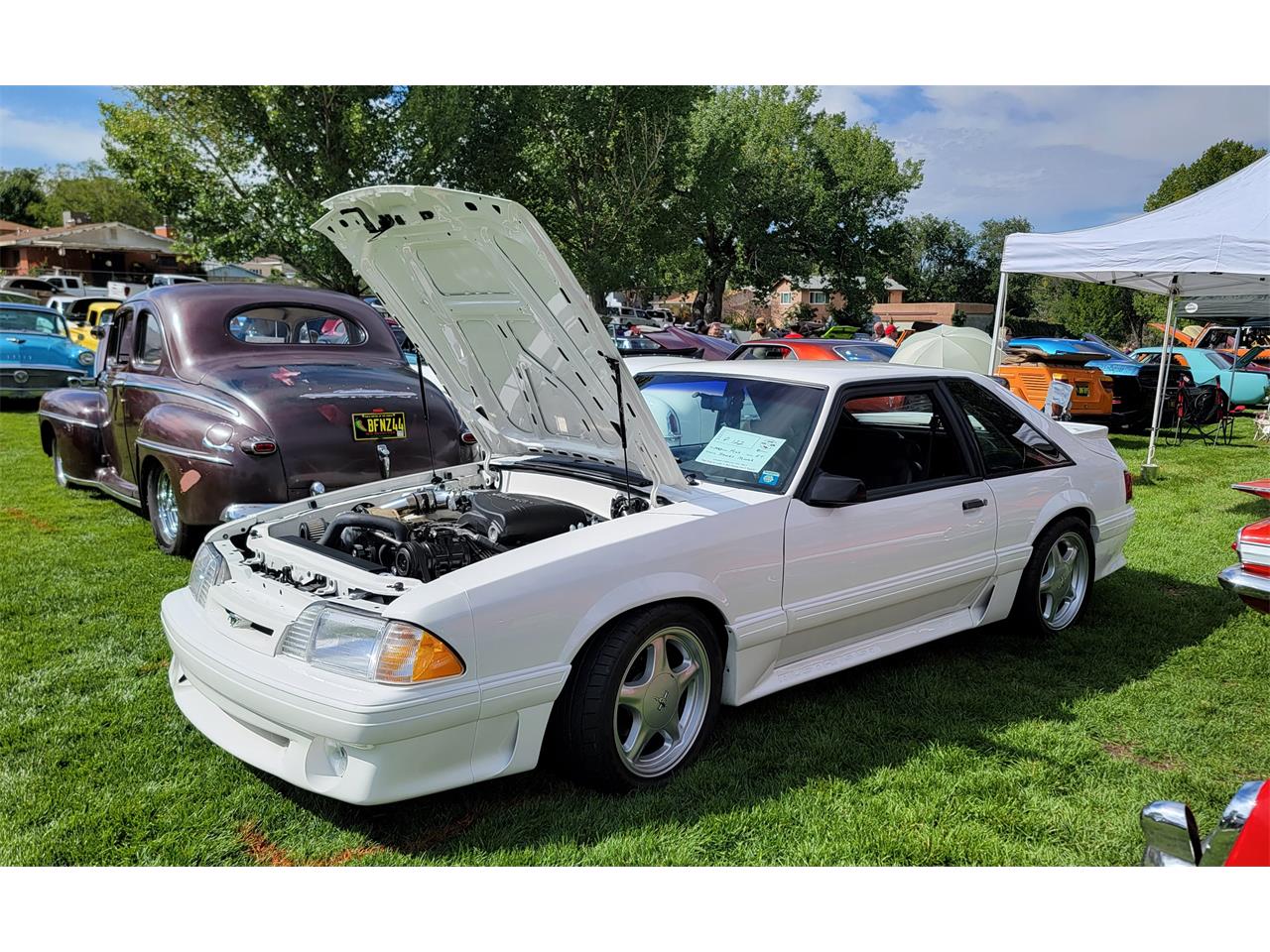 Ford-Mustang-1993-White-Black-3
