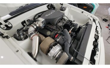 Ford-Mustang-1993-White-Black-30