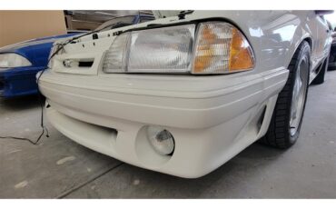 Ford-Mustang-1993-White-Black