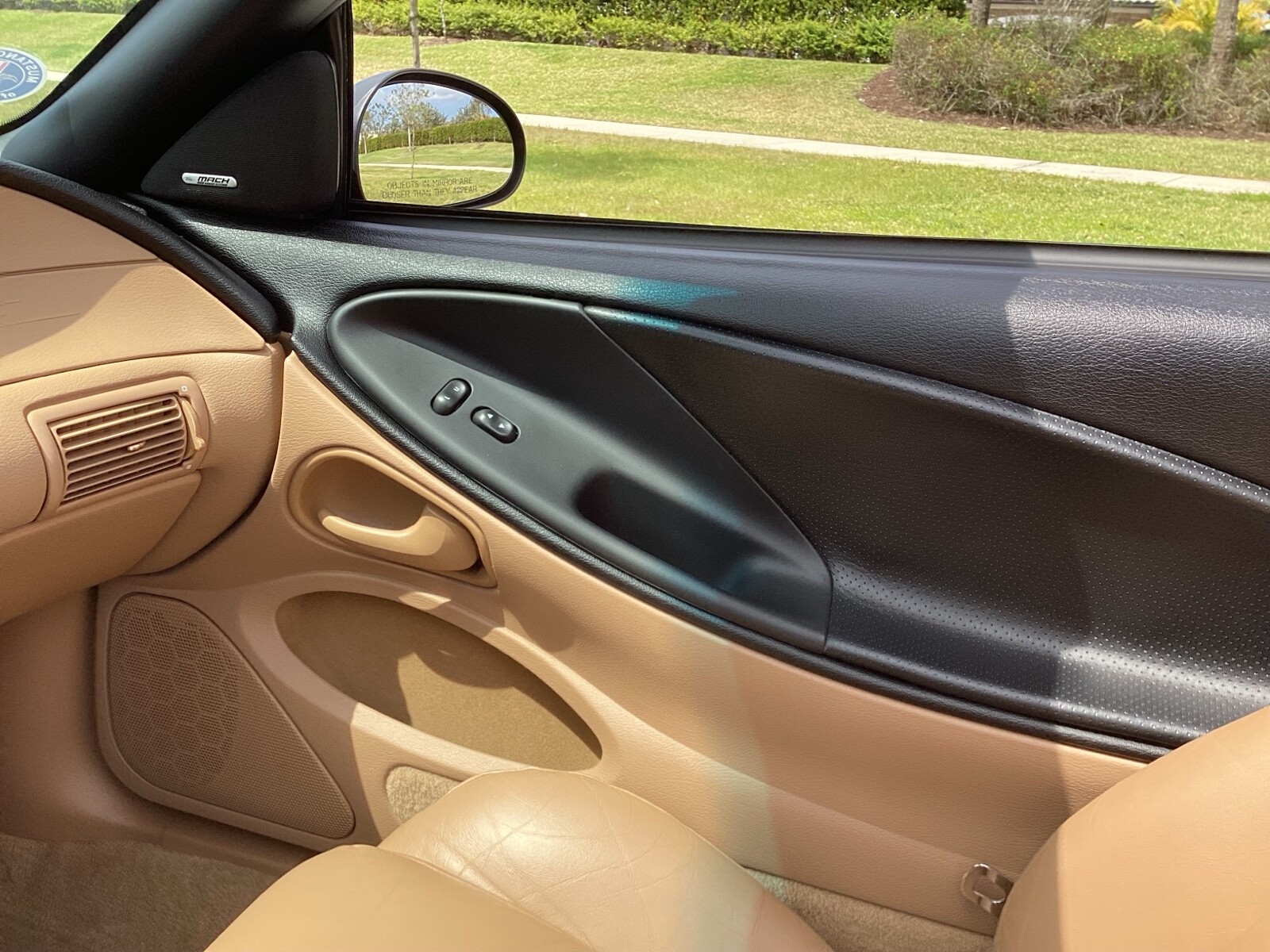 Ford-Mustang-1994-Convertible-25