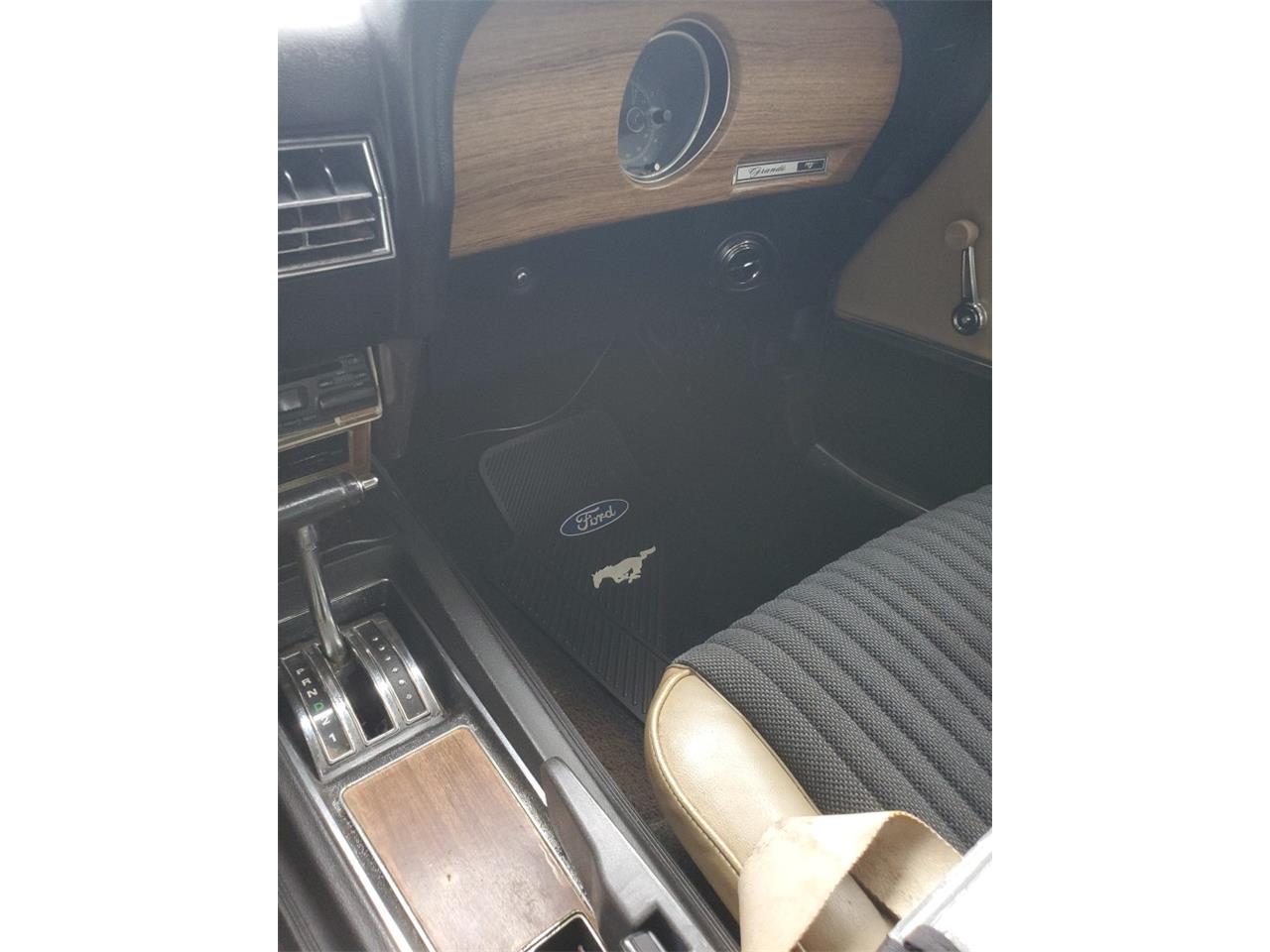 Ford-Mustang-grande-1969-Candy-Apple-Red-Gold-Nugget-19