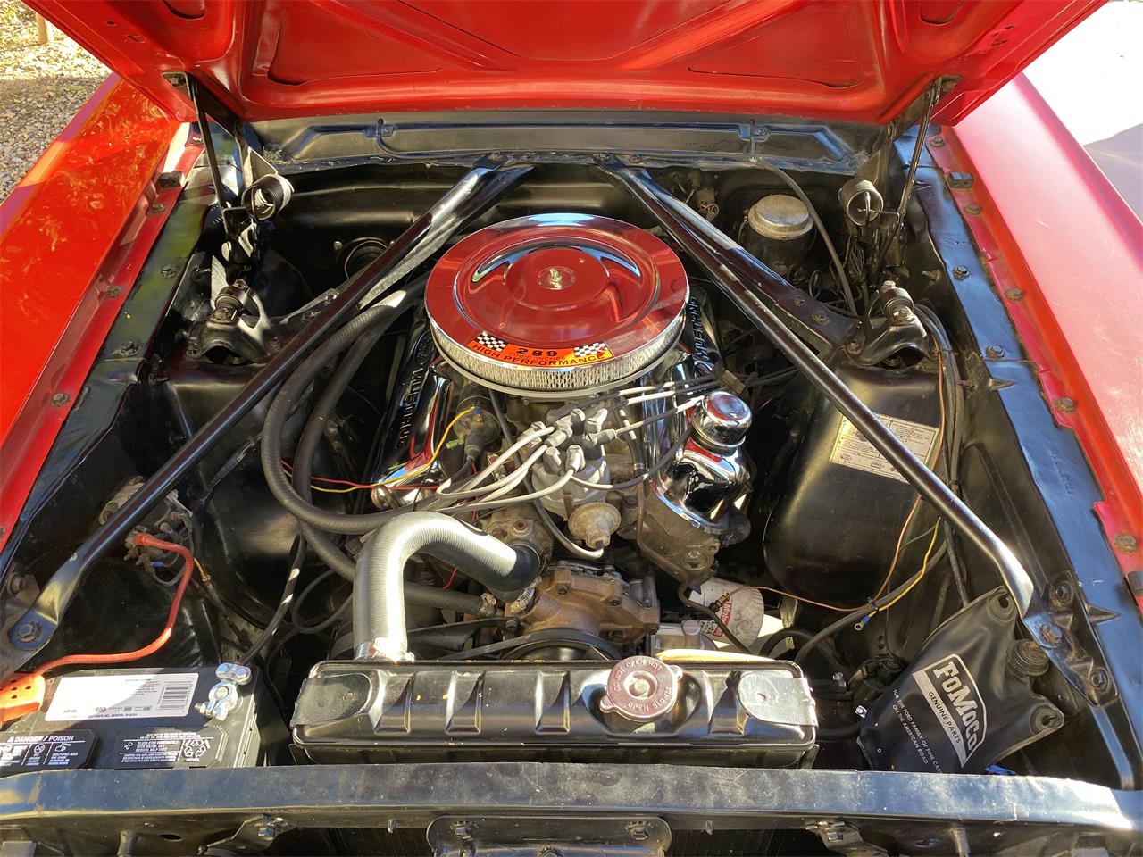 Ford-Mustang-gt-1965-Rangoon-Red-White-and-Red-11