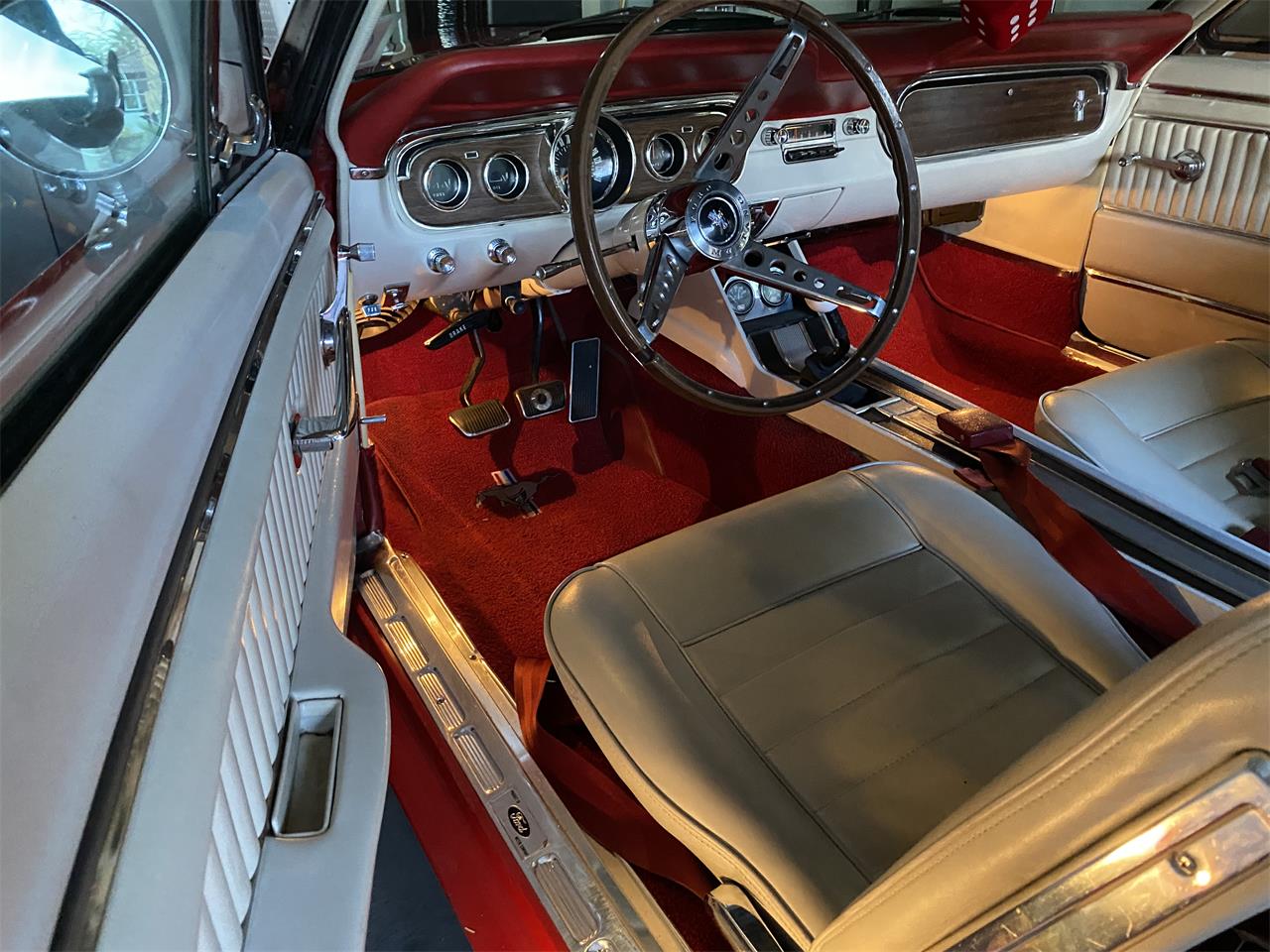 Ford-Mustang-gt-1965-Rangoon-Red-White-and-Red-5