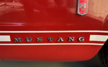 Ford-Mustang-gt-1965-Rangoon-Red-White-and-Red-7