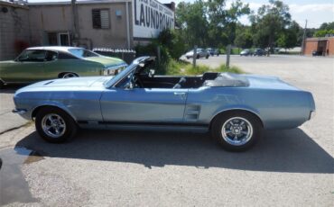 Ford-Mustang-gt-1967-Blue-Black-2