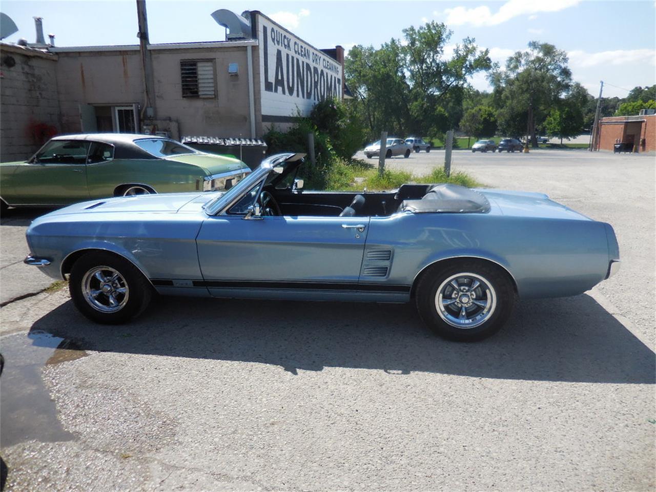 Ford-Mustang-gt-1967-Blue-Black-2
