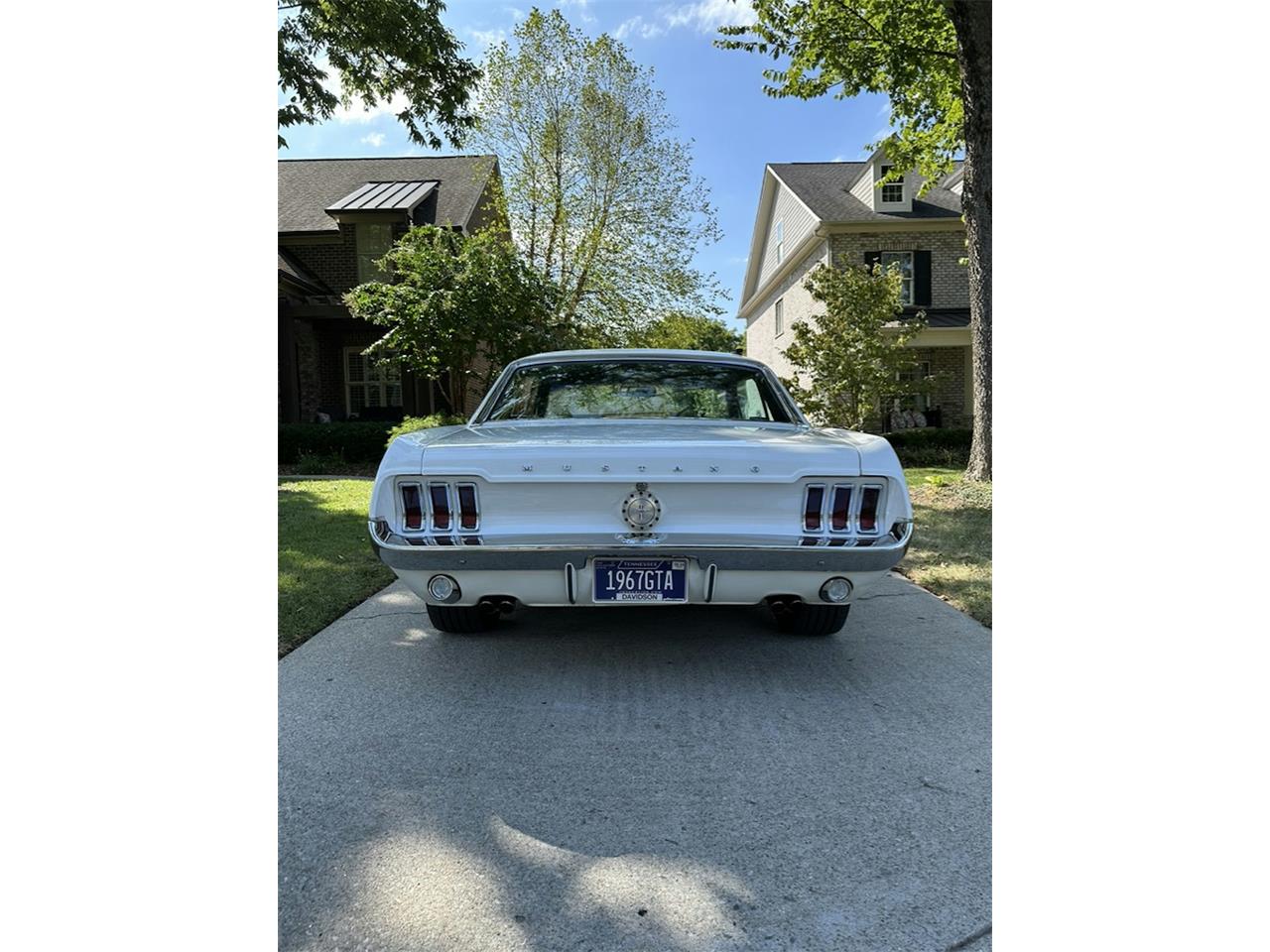 Ford-Mustang-gt-1967-Wimbledon-White-Black-5