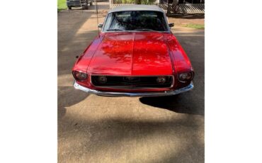 Ford-Mustang-gt-1968-Red-Black-2