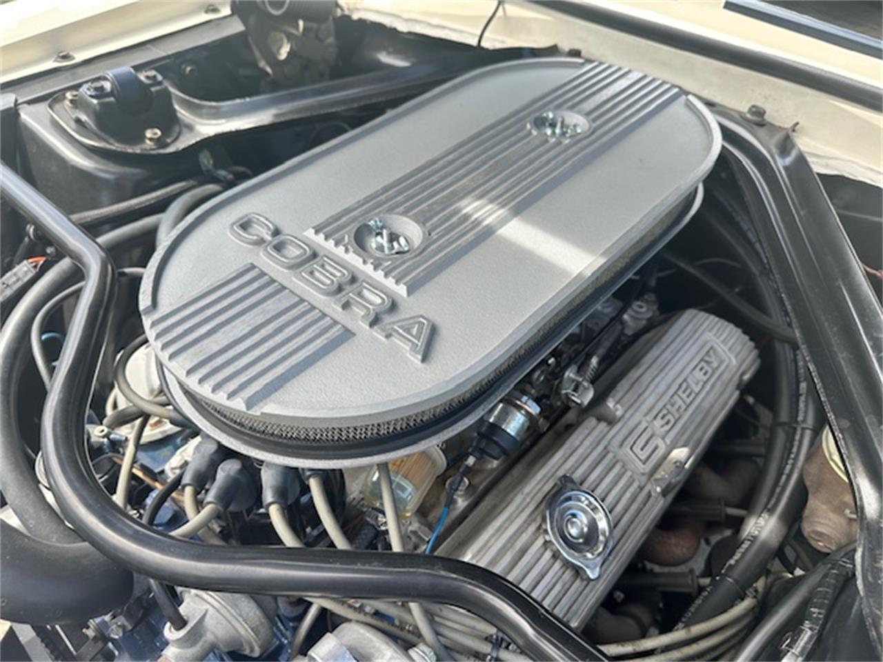 Ford-Mustang-gt350-1967-Wimbledon-White-Blue-11