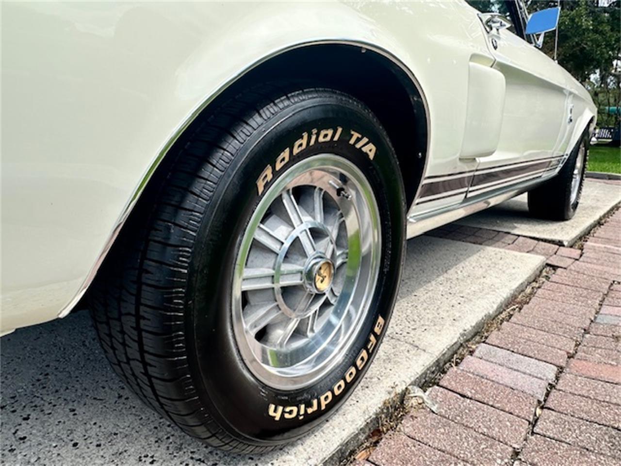 Ford-Mustang-gt350-1967-Wimbledon-White-Blue-14