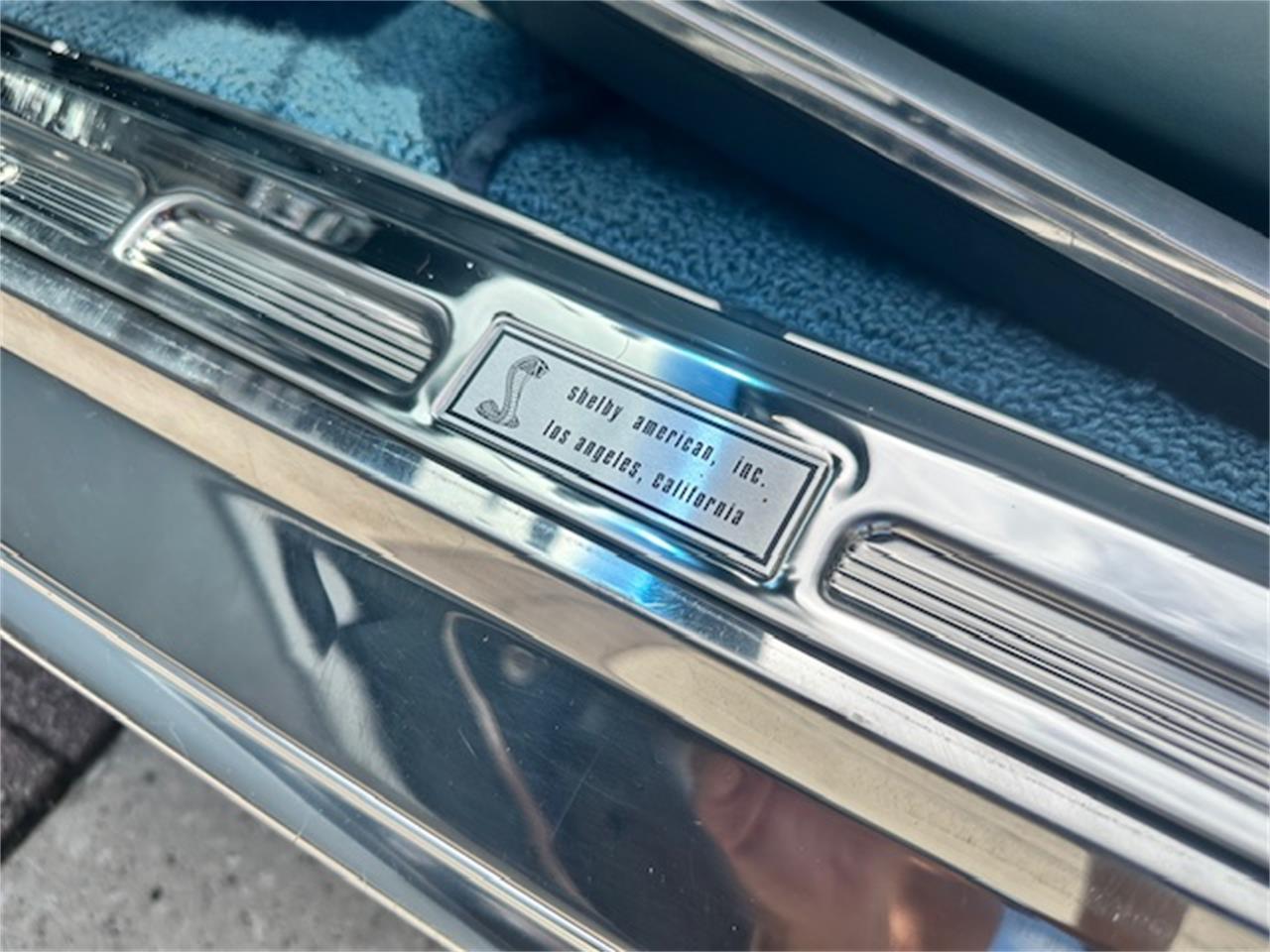Ford-Mustang-gt350-1967-Wimbledon-White-Blue-15