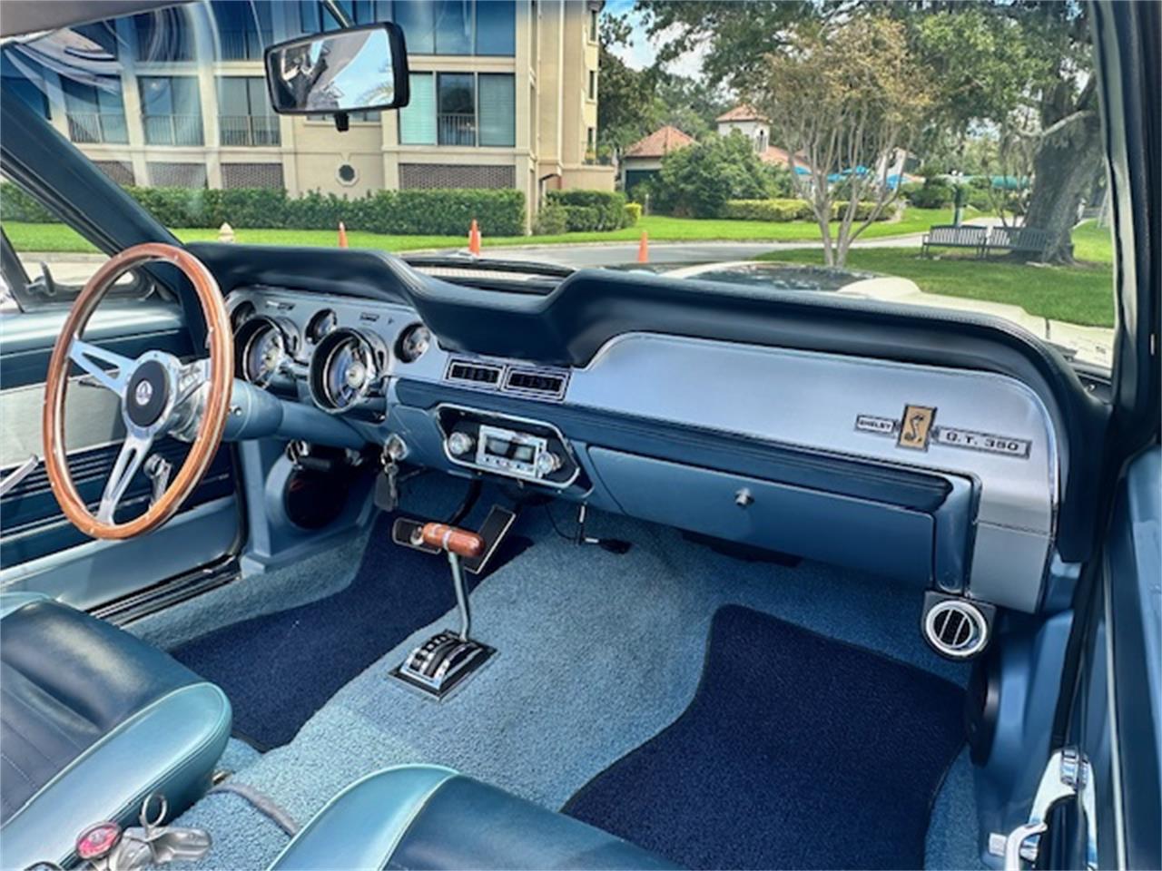 Ford-Mustang-gt350-1967-Wimbledon-White-Blue-3