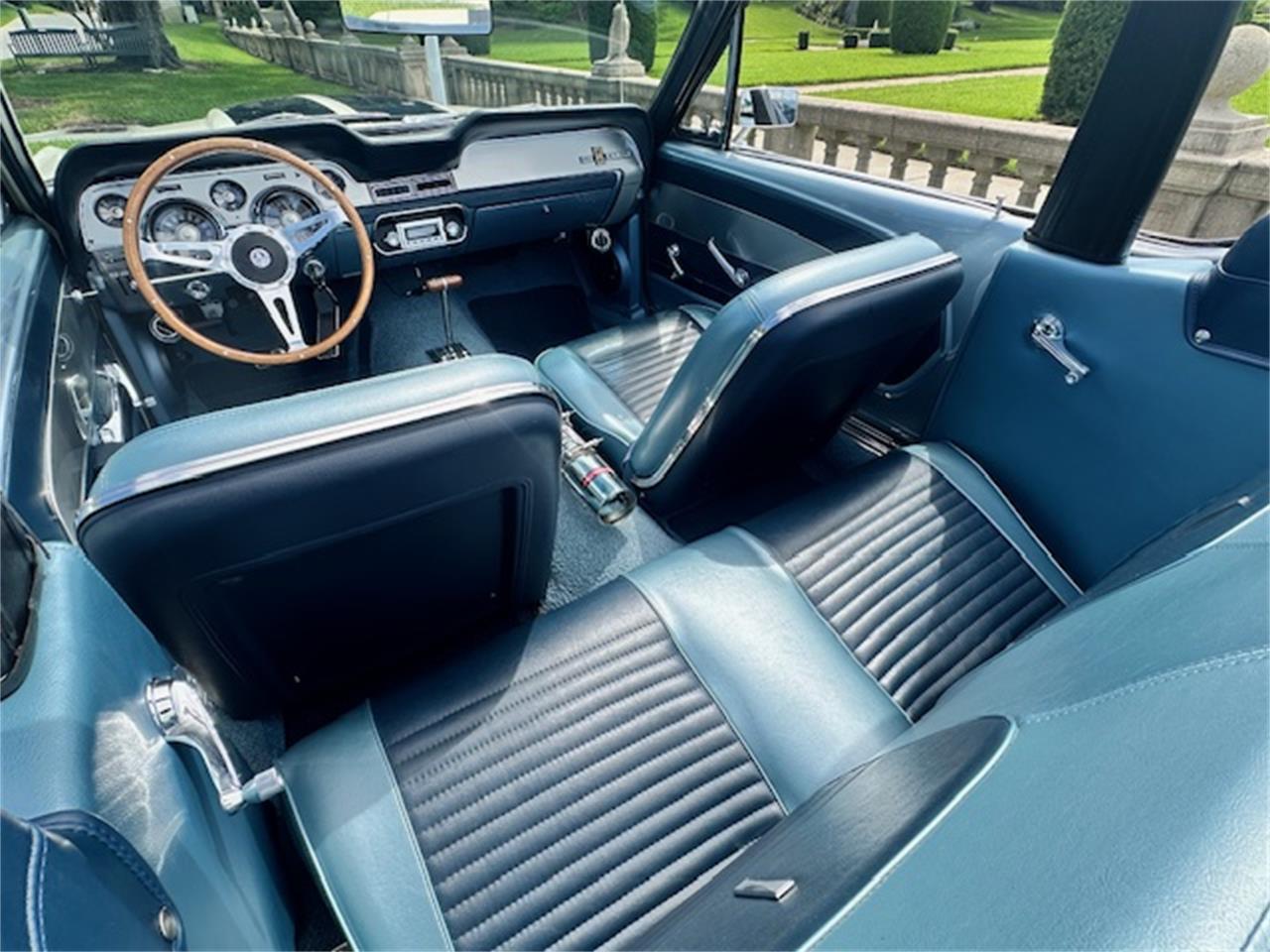 Ford-Mustang-gt350-1967-Wimbledon-White-Blue-40