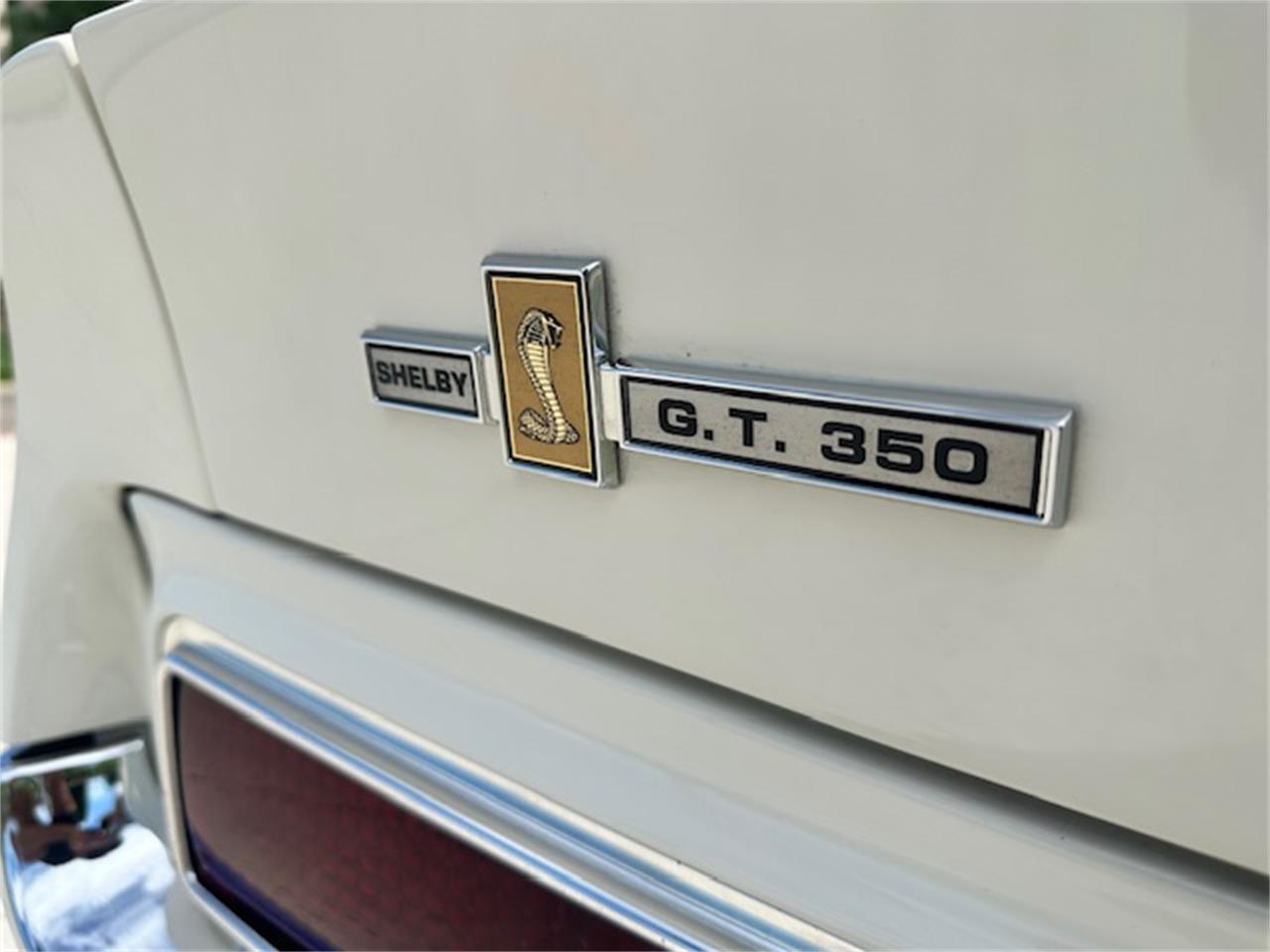 Ford-Mustang-gt350-1967-Wimbledon-White-Blue-43