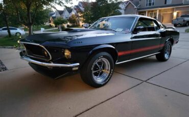 Ford-Mustang-mach-1-1969-Black-Red