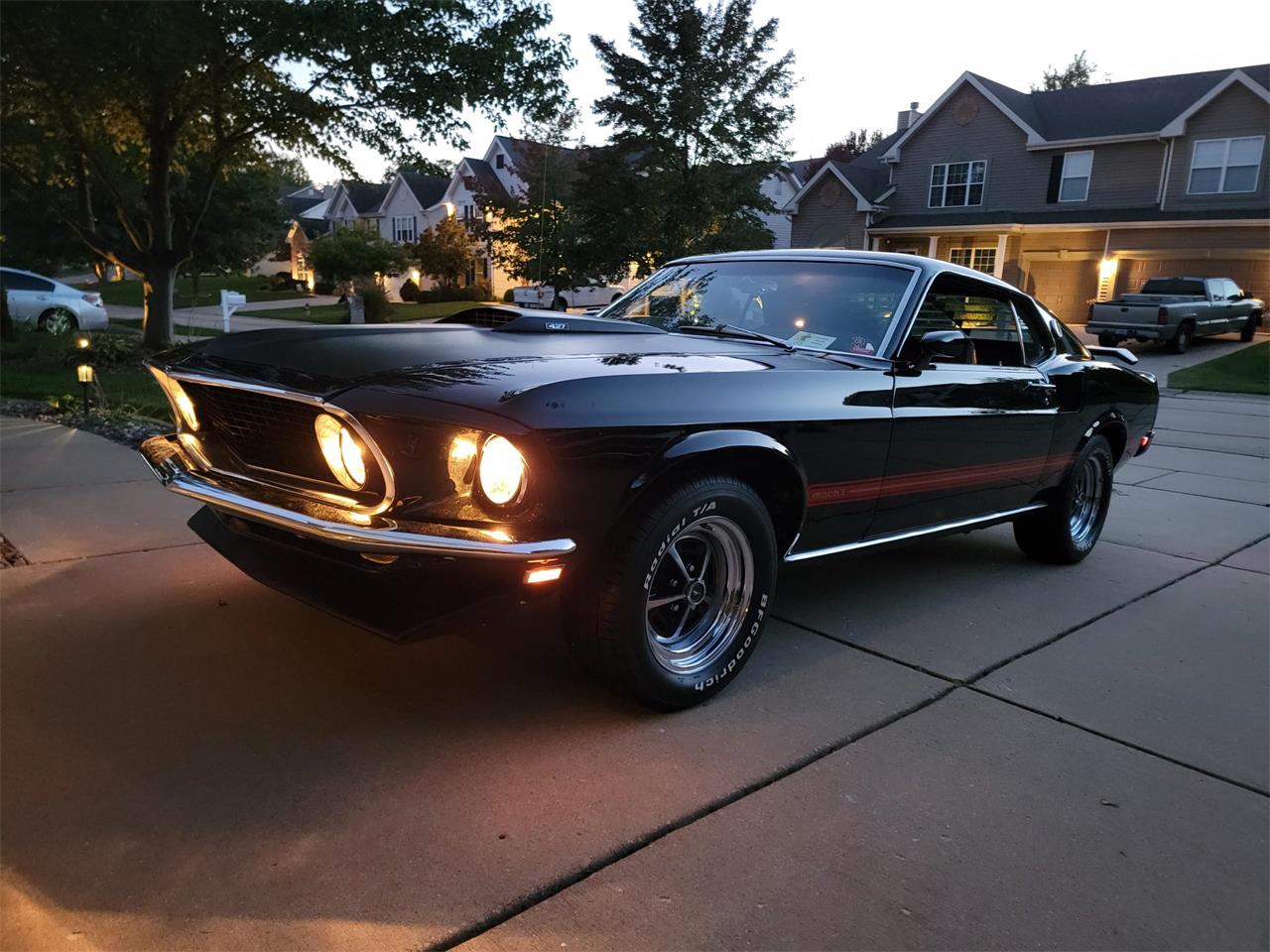 Ford-Mustang-mach-1-1969-Black-Red-7