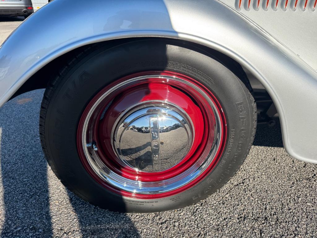 Ford-Other-1934-Silver-Red-28