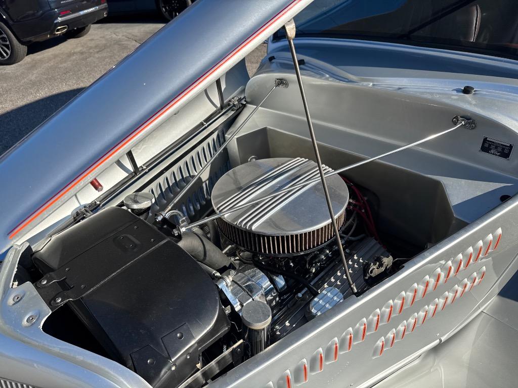 Ford-Other-1934-Silver-Red-40