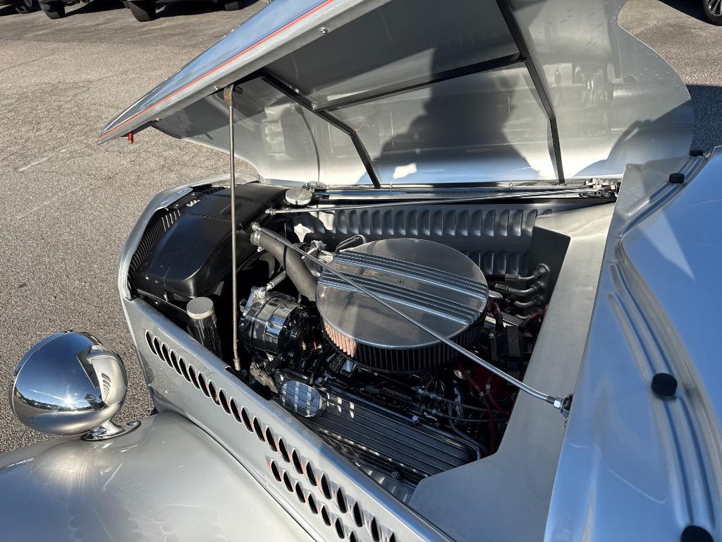 Ford-Other-1934-Silver-Red-41