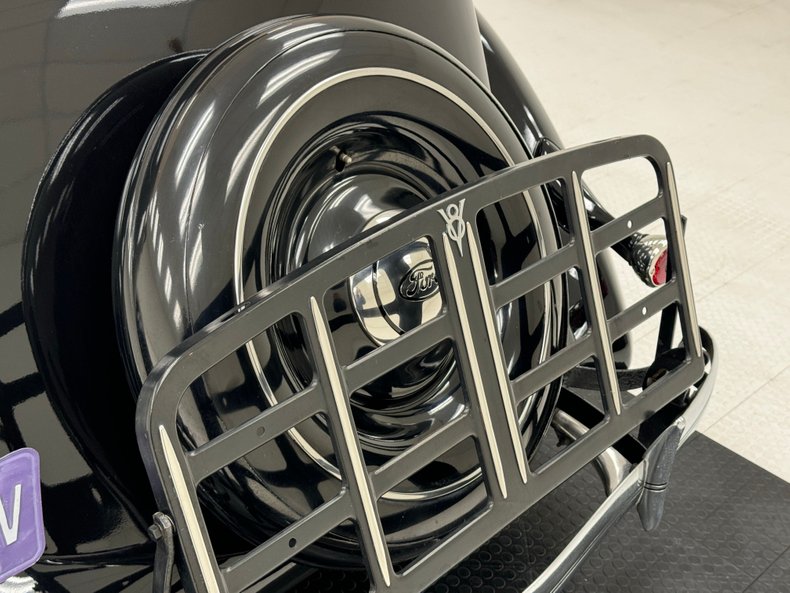 Ford-Other-1936-Black-Saddle-15