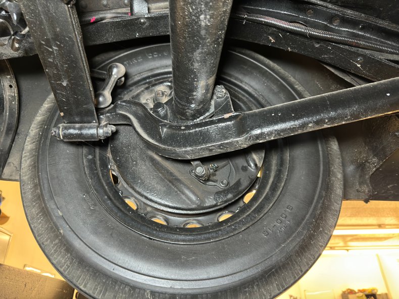 Ford-Other-1936-Black-Saddle-47