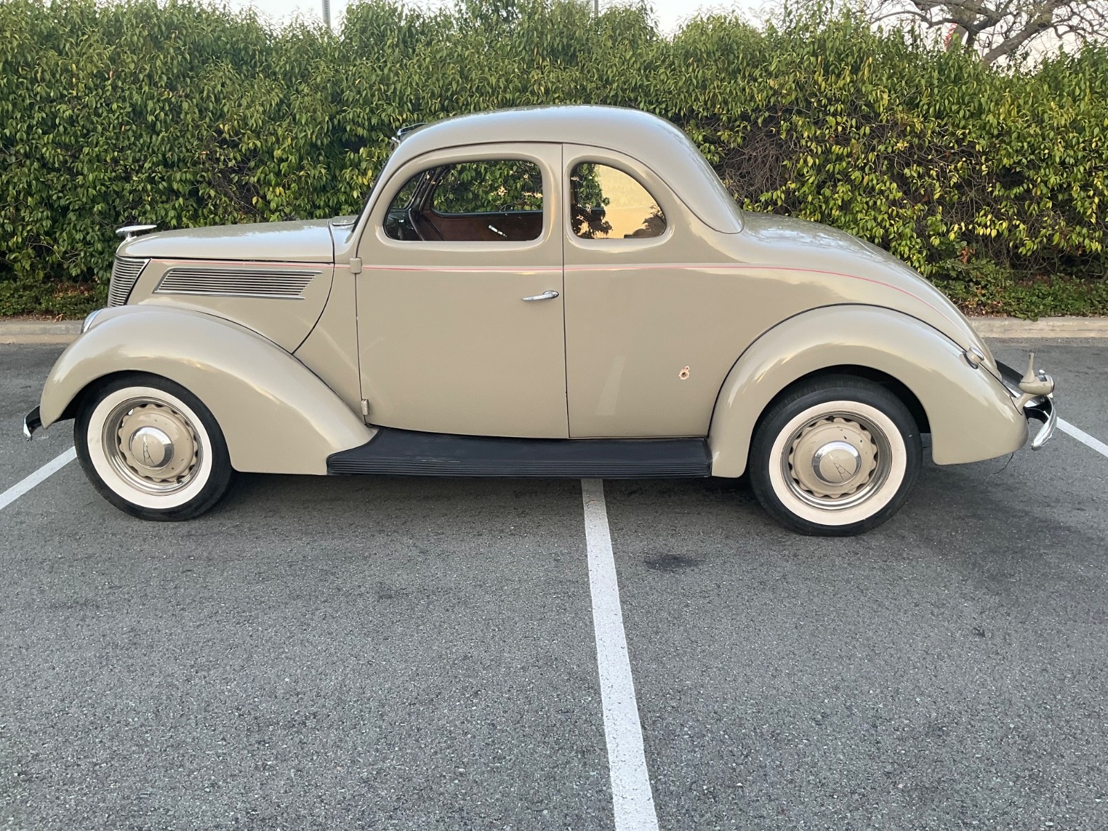 Ford Other 1937 model 74